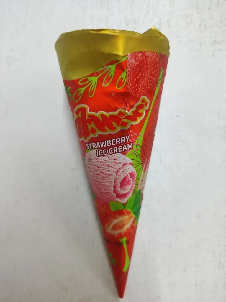 ဝါးဟားဟား strawberry ice cream