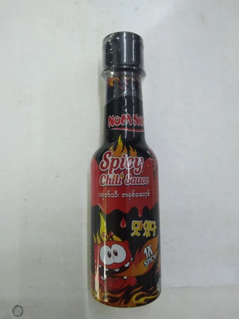Nom Nom Spicy အနှစ်ဆော့ @240ml