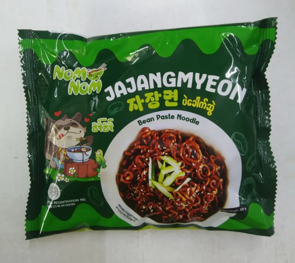 Nom Nom ပဲခေါက်ဆွဲအချို @120g