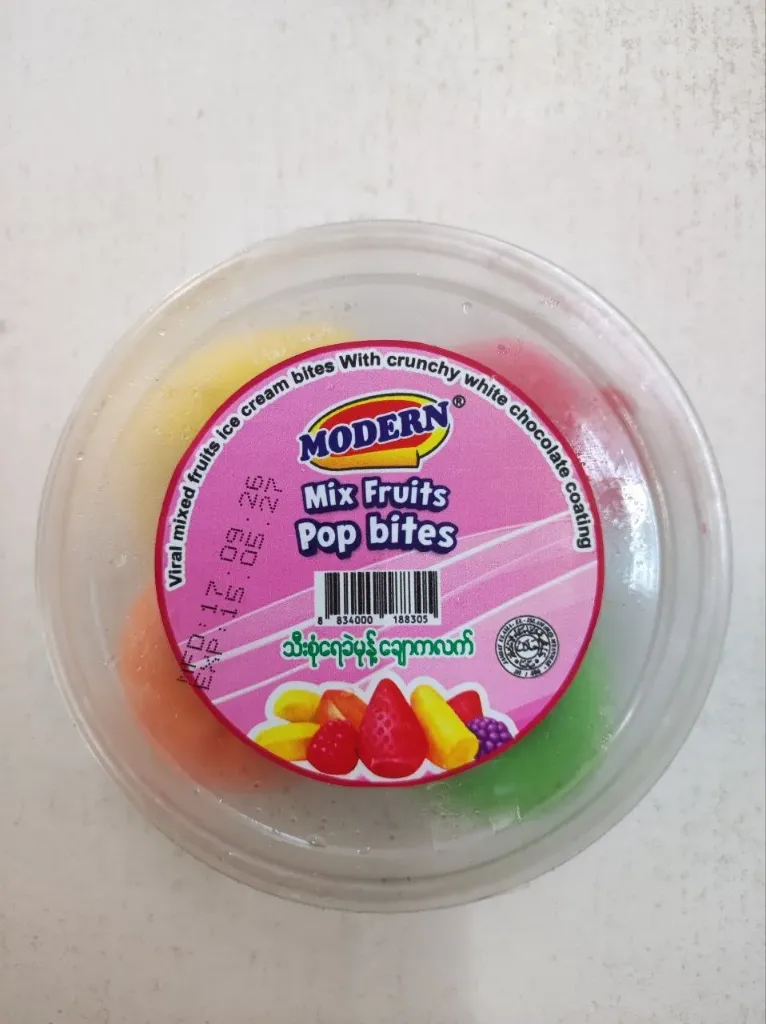 Modern Ice သီးစုံရေခဲမုန့် ချောကလက်ဘူး